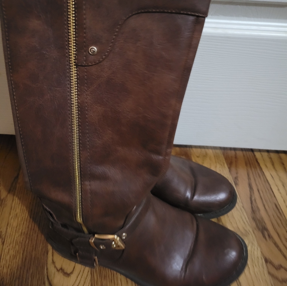 Guess boots